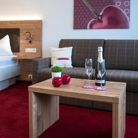 فندق Garni Schmieder's Ochsen 3*