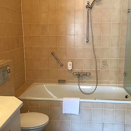 فندق Garni Schmieder's Ochsen 3*